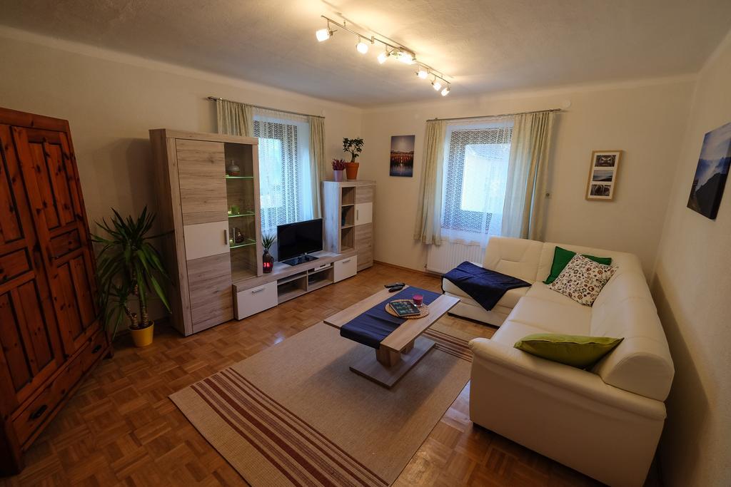Ferienwohnung Haus Hubertus Radnig Exterior foto